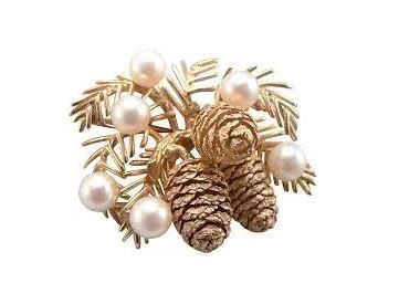 Pinecones & Pearls Scent